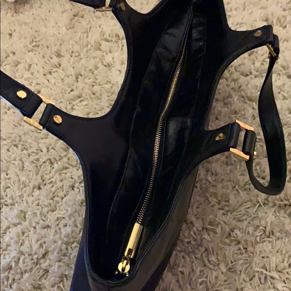 Tory Burch Leather Purse with Embossed Logo - Picture 3 of 5